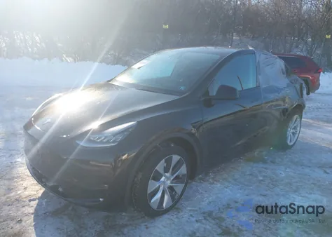 2021 Tesla Model Y Long Range Dual Motor All-Wheel Drive from USA, damaged, VIN 5YJYGDEE7MF109962